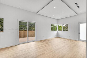 2931 SW 12th Ave in Fort Lauderdale, FL - Building Photo - Building Photo