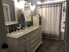 173 Riveredge Dr in Chatham Township, NJ - Building Photo - Building Photo