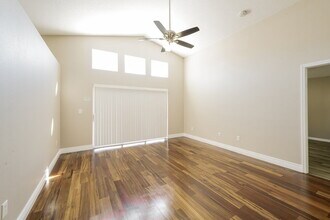 34406 Smart Dr in Zephyrhills, FL - Building Photo - Building Photo