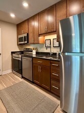 St. Andrews Apartments in Newport News, VA - Foto de edificio - Building Photo