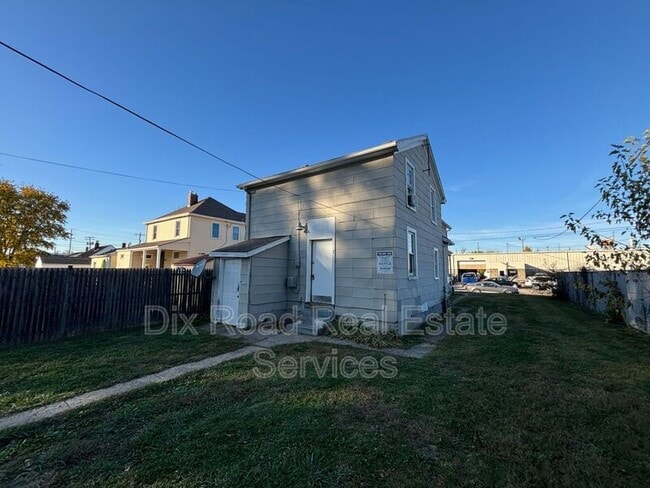 1041 Fairview Ave in Hamilton, OH - Building Photo - Building Photo