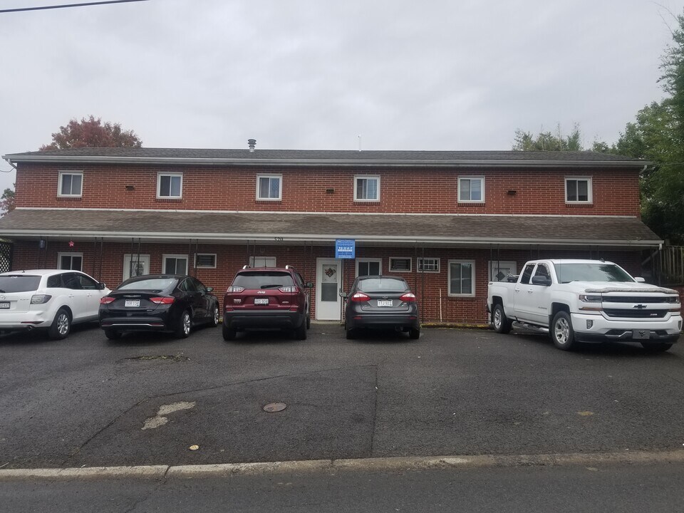 520 Congress Ave, Unit #2 in Morgantown, WV - Building Photo