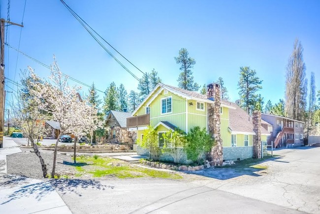 Gable Apartments in Big Bear Lake, CA - Building Photo - Building Photo