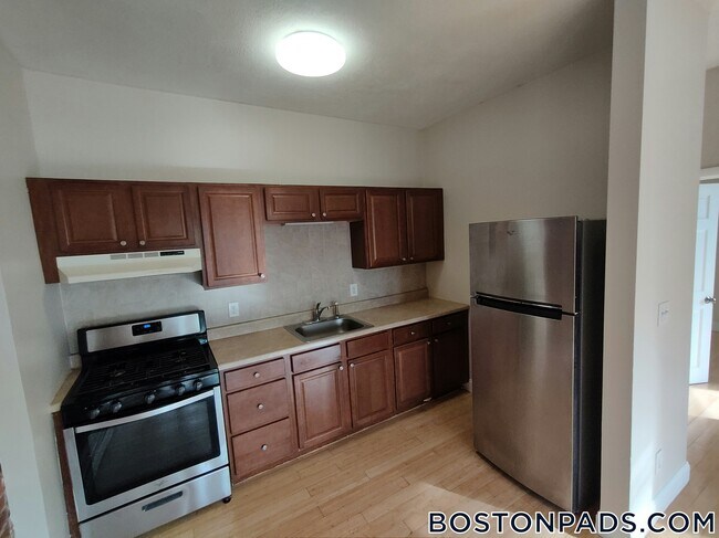 338-342-342 Warren St in Boston, MA - Building Photo - Building Photo