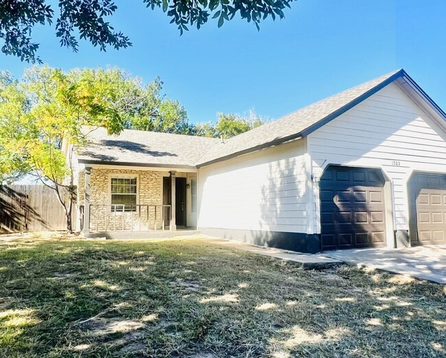 1922 Nicole Cir in Round Rock, TX - Building Photo - Building Photo