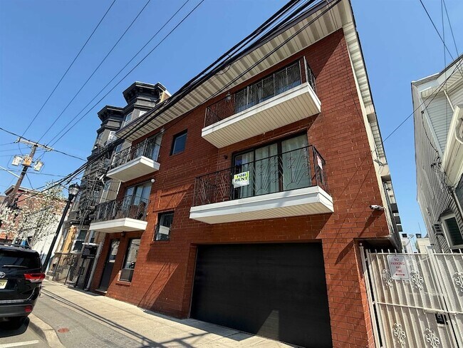 226 49th St in Union City, NJ - Building Photo - Building Photo