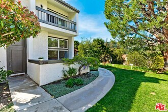 1650 Palisades Dr in Los Angeles, CA - Building Photo - Building Photo