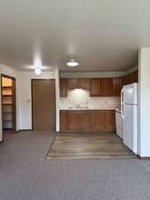 840 Weinert Rd in West Bend, WI - Building Photo - Building Photo