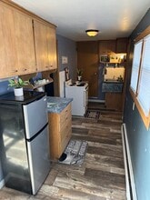 402 S Memorial Dr, Unit 3 Built in Bookcases in Appleton, WI - Building Photo - Building Photo