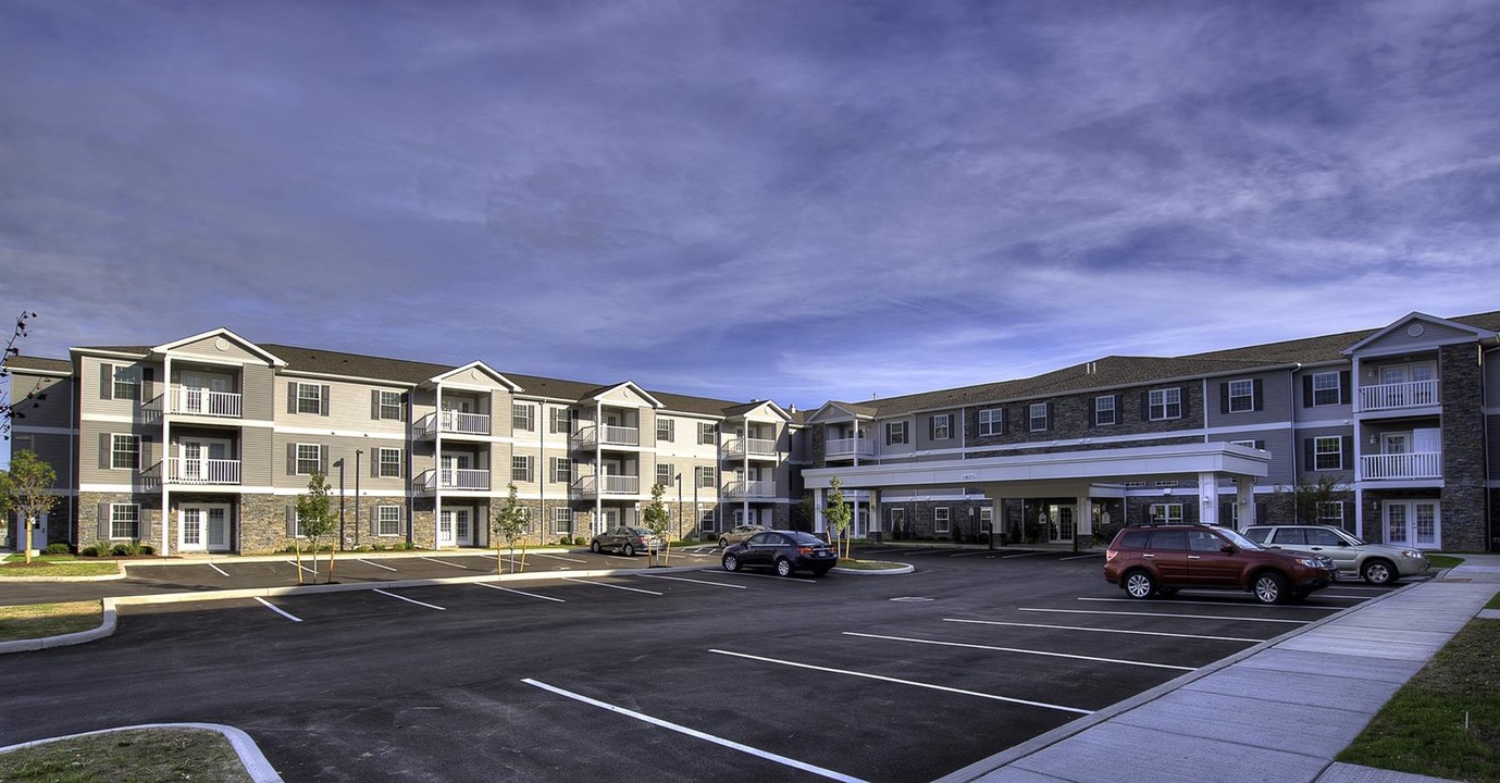 Fayebrooke Senior Apartments in Williamsville, NY - Building Photo