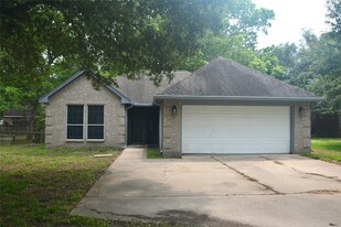 5525 FM 646 Rd in Santa Fe, TX - Building Photo