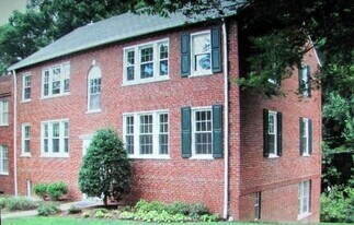 1901 N Rhodes Street, Unit #43 in Arlington, VA - Building Photo