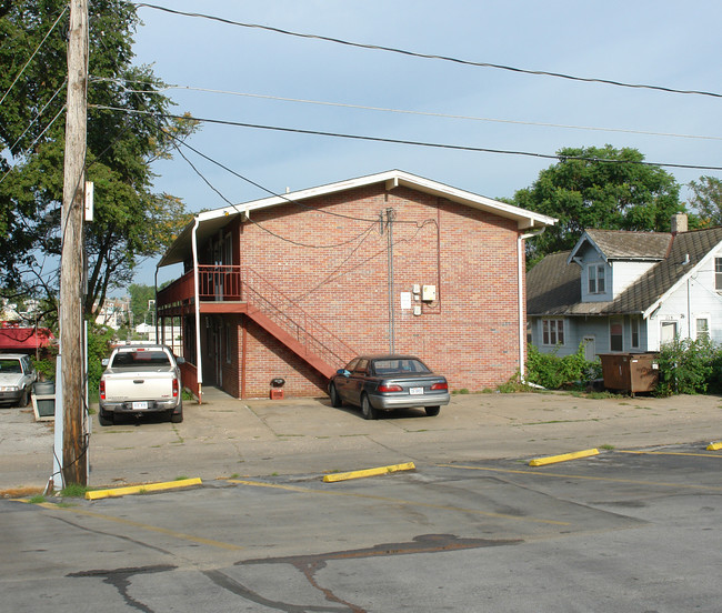 109 N 43rd Ave in Omaha, NE - Foto de edificio - Building Photo