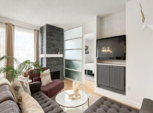 1334 14 Av SW in Calgary, AB - Building Photo - Building Photo