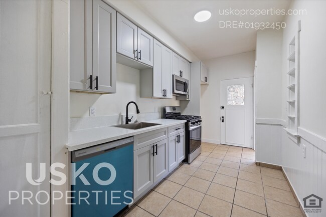 1717 26th St-Unit -2 in Sacramento, CA - Building Photo - Building Photo