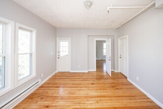 92 Green Hill Pkwy in Worcester, MA - Building Photo - Building Photo