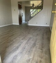 142 Fairway Dr, Unit 142