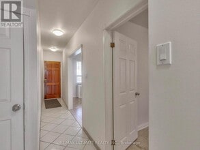 1652 Dufferin St in Toronto, ON - Building Photo - Building Photo