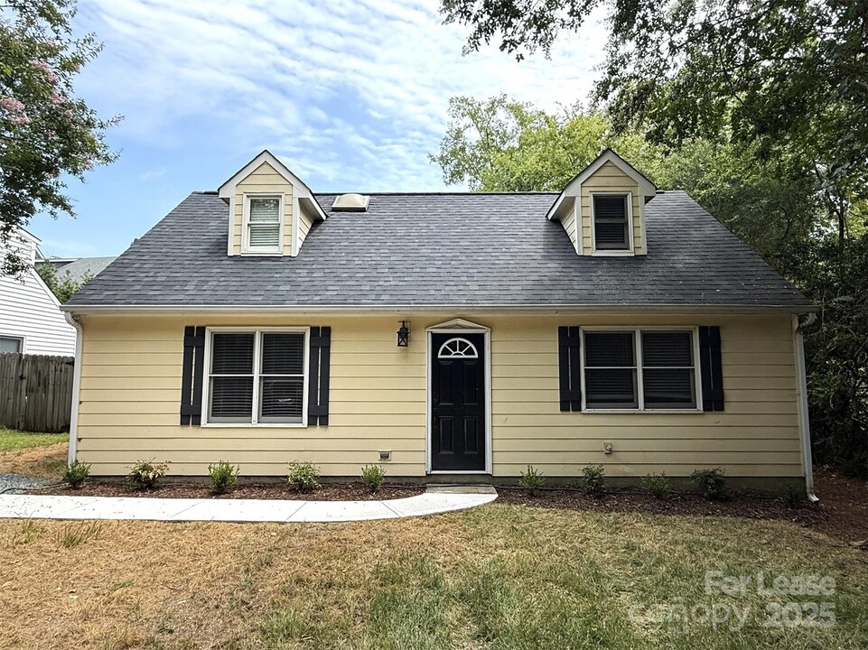 420 Beaty St in Davidson, NC - Building Photo