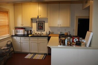 1420 W 10th St in Dallas, TX - Building Photo - Building Photo