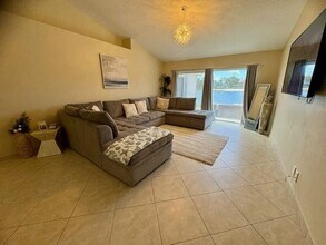 712 NW 177th Ave in Pembroke Pines, FL - Building Photo - Building Photo