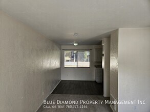 2582 Del Mar Heights Rd in Del Mar, CA - Foto de edificio - Building Photo