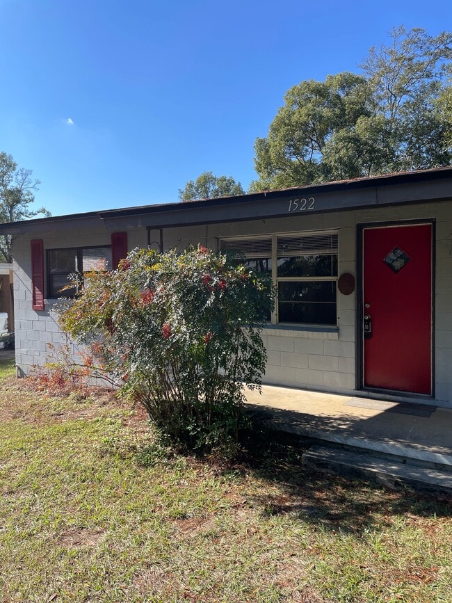 1522 Myrtle Dr in Tallahassee, FL - Building Photo - Building Photo