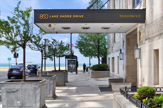 850 N Lake Shore Dr
