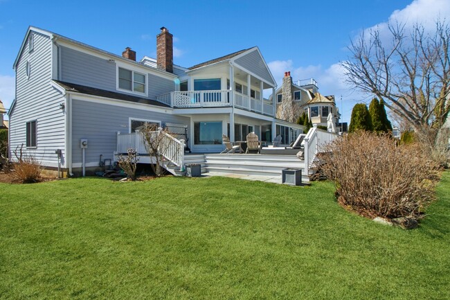 7 E Point Ln in Greenwich, CT - Building Photo - Building Photo