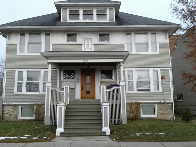 515 South Blvd, Unit 1w in Oak Park, IL - Foto de edificio - Building Photo