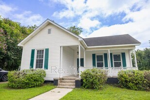 1112 Olympia Ave in Columbia, SC - Building Photo