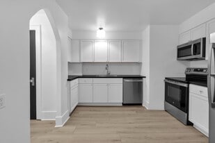 East Morris Avenue Apartments in Buffalo, NY - Building Photo