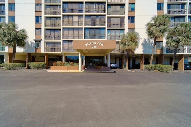 255 Dolphin Point, Unit 802 in Clearwater, FL - Building Photo - Building Photo
