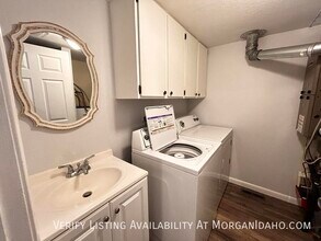 6820 W Irving Ln in Boise, ID - Building Photo - Building Photo