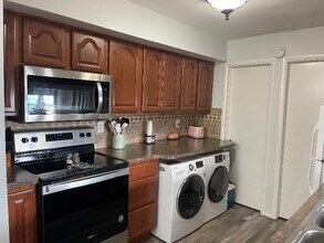 9469 N Parkwood Dr in Davison, MI - Foto de edificio - Building Photo