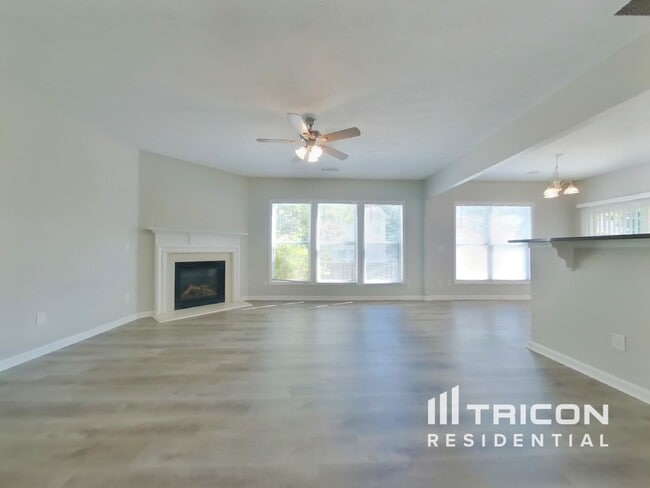 100 Plumeria St in Canton, GA - Building Photo - Building Photo