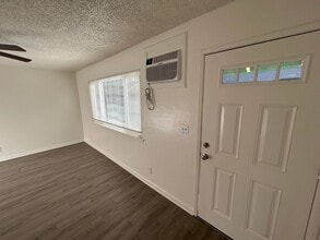 2425 Mariposa Ave in Chico, CA - Building Photo - Building Photo