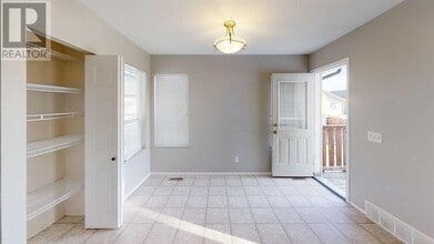7202-7105 105 St in Grande Prairie, AB - Building Photo - Building Photo