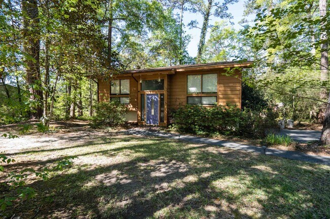 3322 Robinhood Rd in Tallahassee, FL - Building Photo - Building Photo