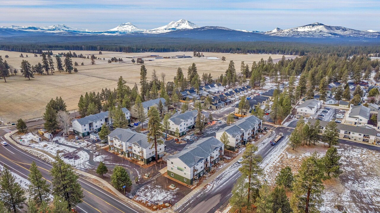 The Grove At Sunset Meadows in Sisters, OR - Building Photo