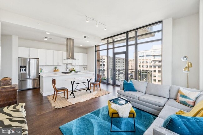 property at 2000 Clarendon Blvd