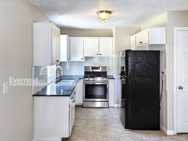 1704 Piedmont Rd in Columbus, OH - Building Photo - Building Photo