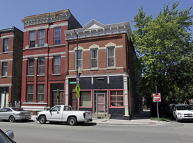 1932 N Damen Ave Apartments