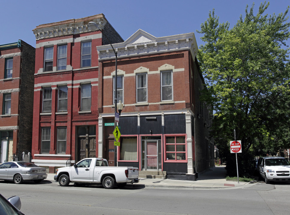 1932 N Damen Ave in Chicago, IL - Building Photo