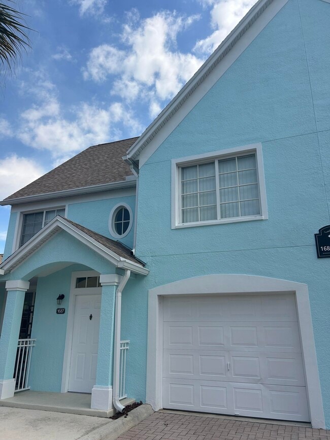 property at 1687 SE Pomeroy St