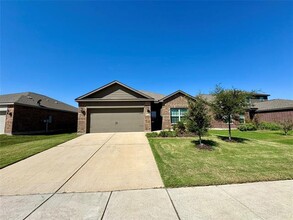 1536 Park Trails Blvd in Princeton, TX - Building Photo - Building Photo