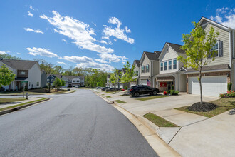 110 Inman Dr in Canton, GA - Foto de edificio - Building Photo