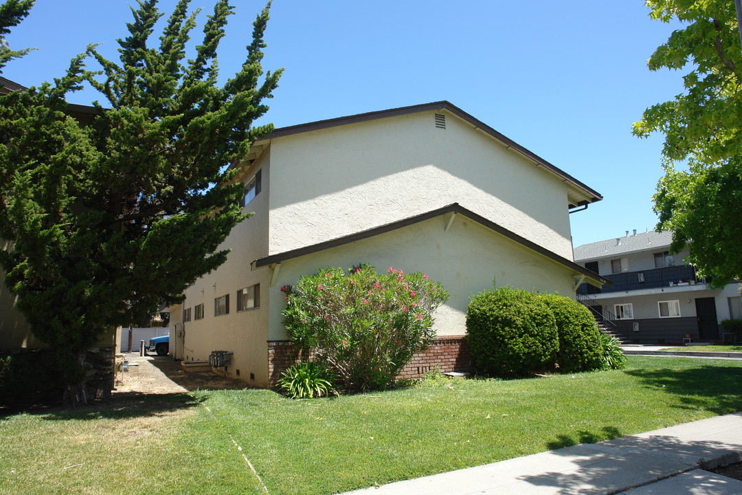 5620 Hoffman Ct in San Jose, CA - Building Photo