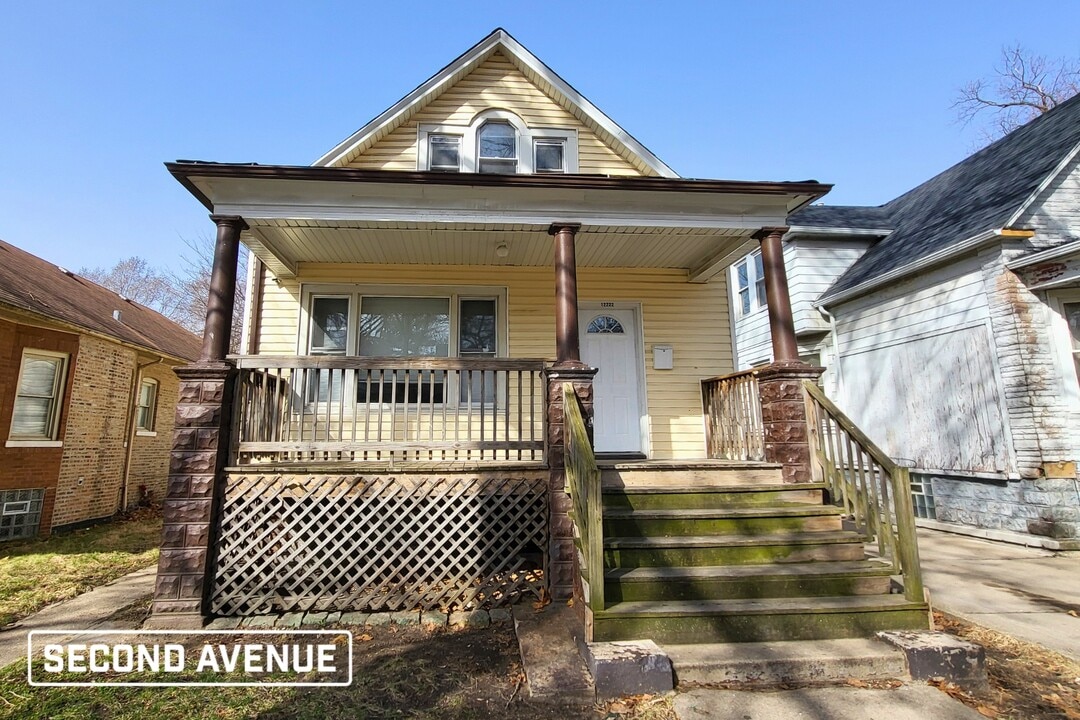 12222 S Normal Ave in Chicago, IL - Building Photo