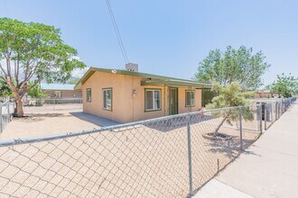 416 Virginia Ave in Alamogordo, NM - Building Photo - Building Photo